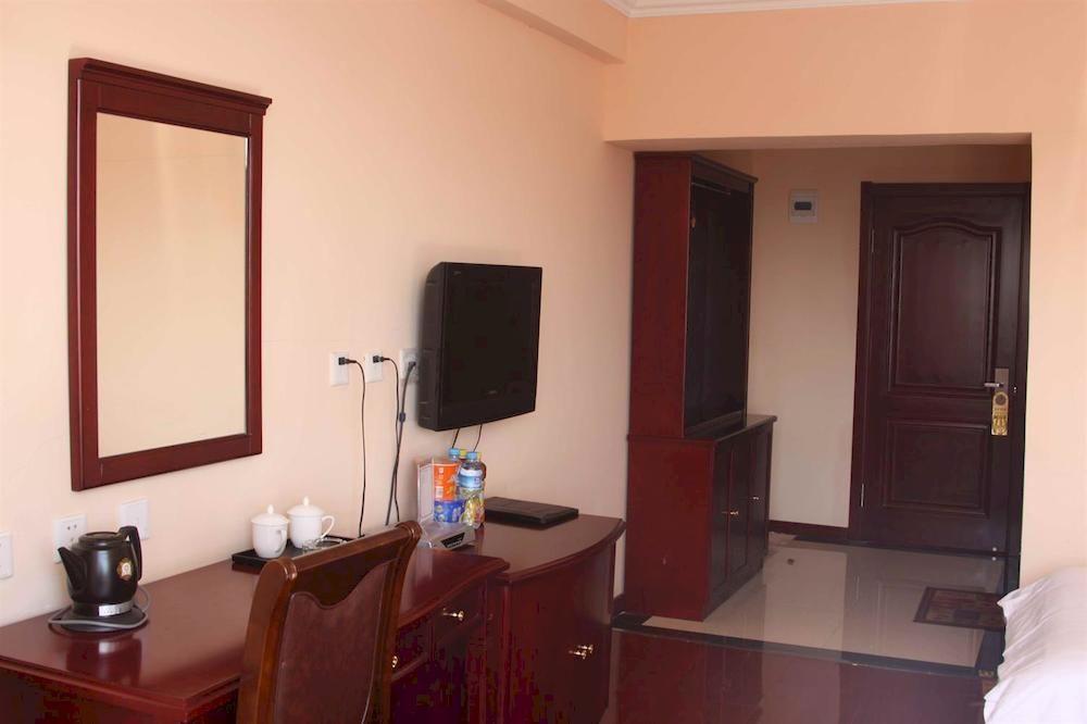 Nanfang Junyue Business Hotel Talien Kültér fotó